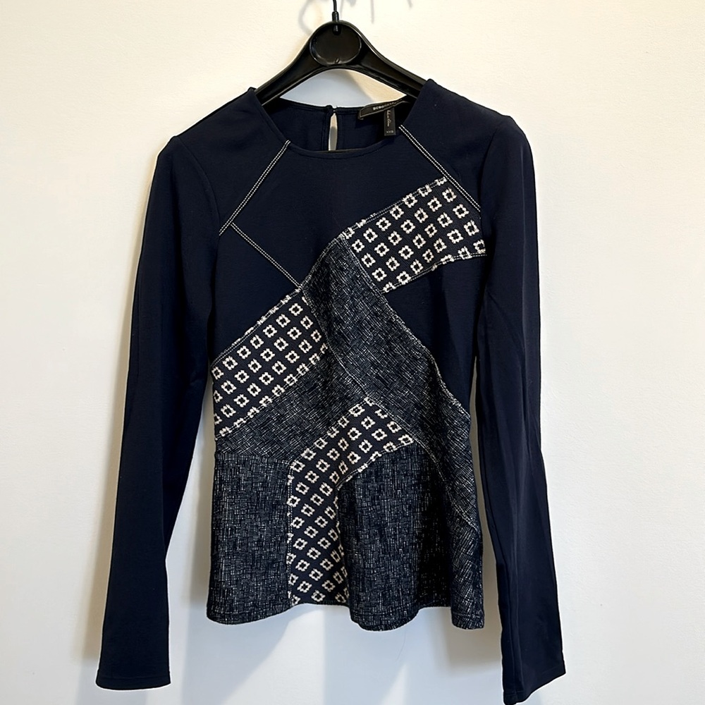 BCBGMAXAZRIA top